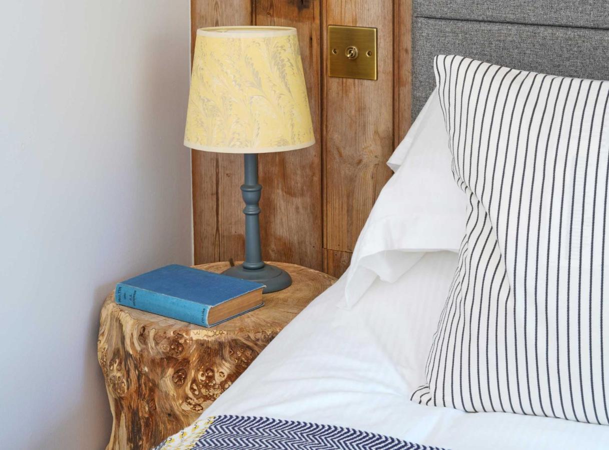 Bed and Breakfast Bird & Carter Fonthill Fonthill Bishop Екстер'єр фото